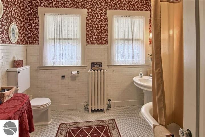 More Photos Of 230 Wellington St, Traverse City Hospitality For Sale