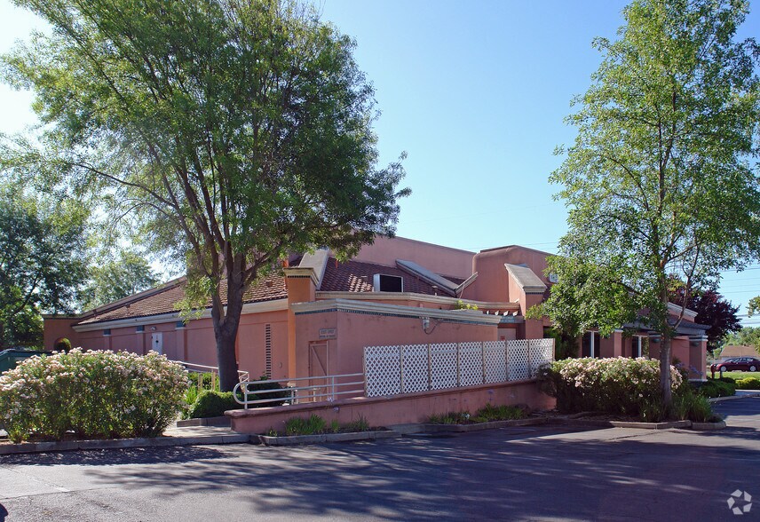 More Photos Of 8363-8383 Folsom Blvd, Sacramento Unknown For Lease