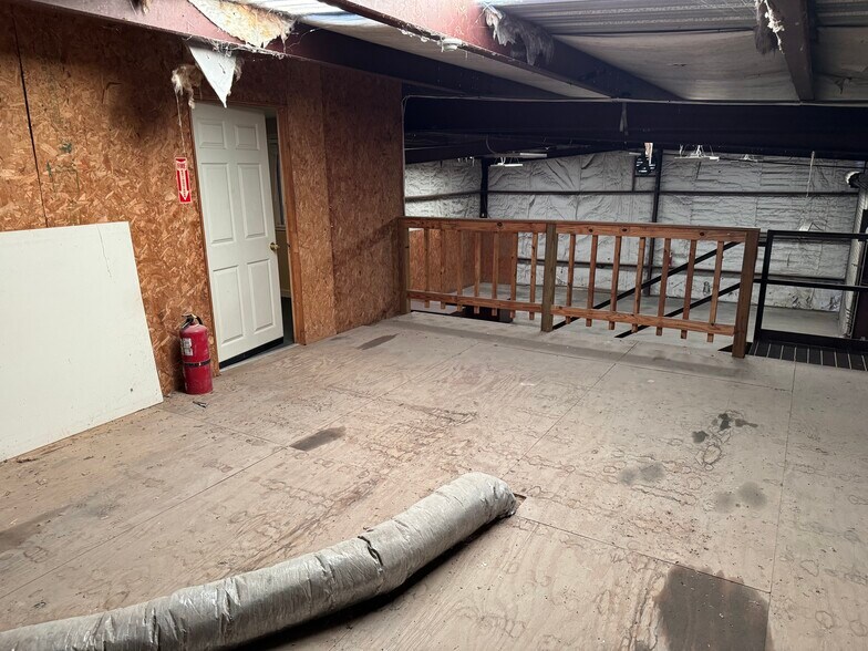 More Photos Of 4745 Fannett Rd, Beaumont Industrial For Lease