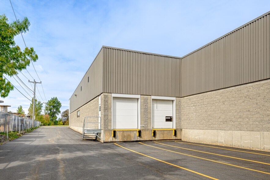 More Photos Of 3339-3403 St Griffith, Saint-Laurent Warehouse For Lease