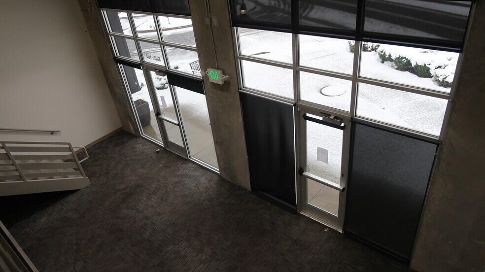 More Photos Of 1067 Grand Ave, Farmington Storefront Retail Office For Sale