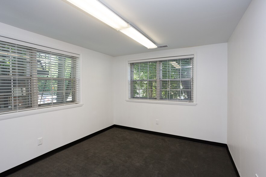 More Photos Of 40 W Main St, Mount Kisco Office For Lease