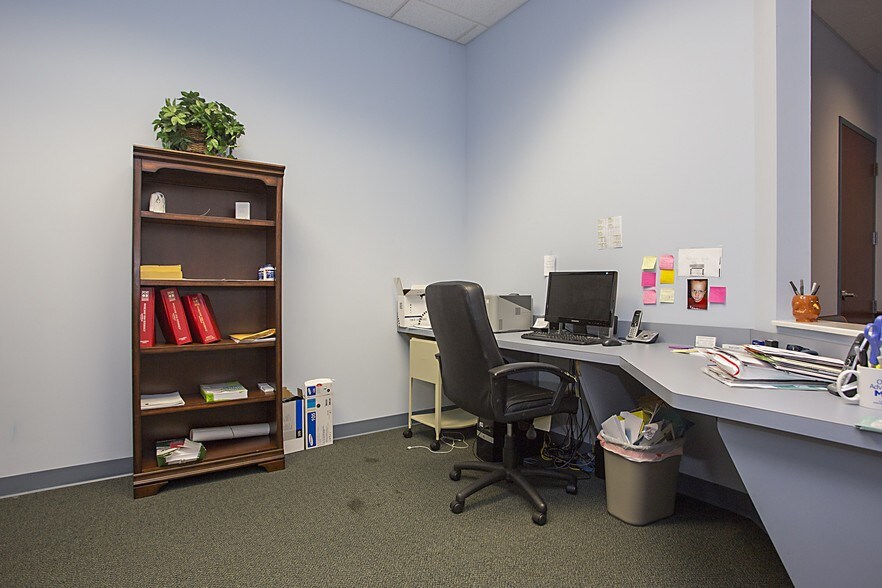 More Photos Of 28369 Davis Pky, Warrenville Office For Lease