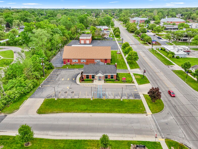 More Photos Of 23700 Goddard Rd, Taylor Bank For Lease