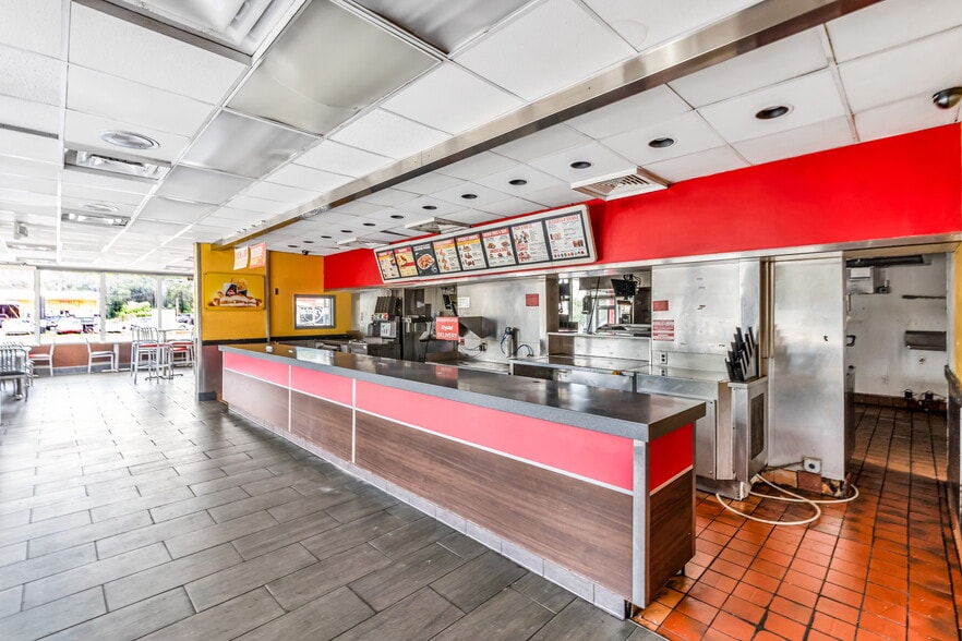 More Photos Of 7459 Lem Turner Rd, Jacksonville Fast Food For Sale
