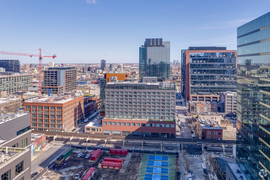 More Photos Of 200 N Green St, Chicago Hotel For Lease