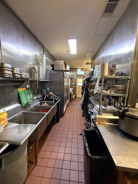 More Photos Of 535-611 W Main St, Alhambra Storefront Retail Office For Lease