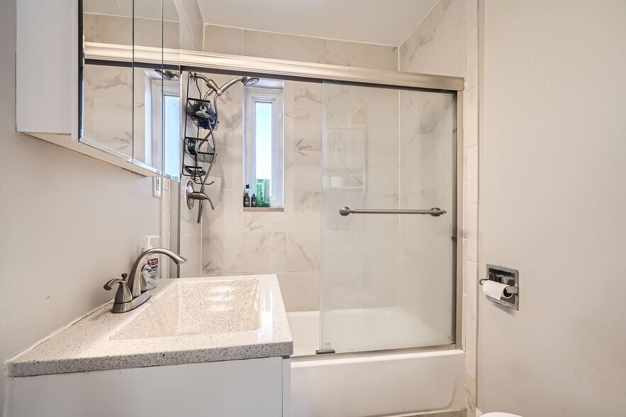 More Photos Of 4009 W 52nd Ave, Denver Specialty For Sale