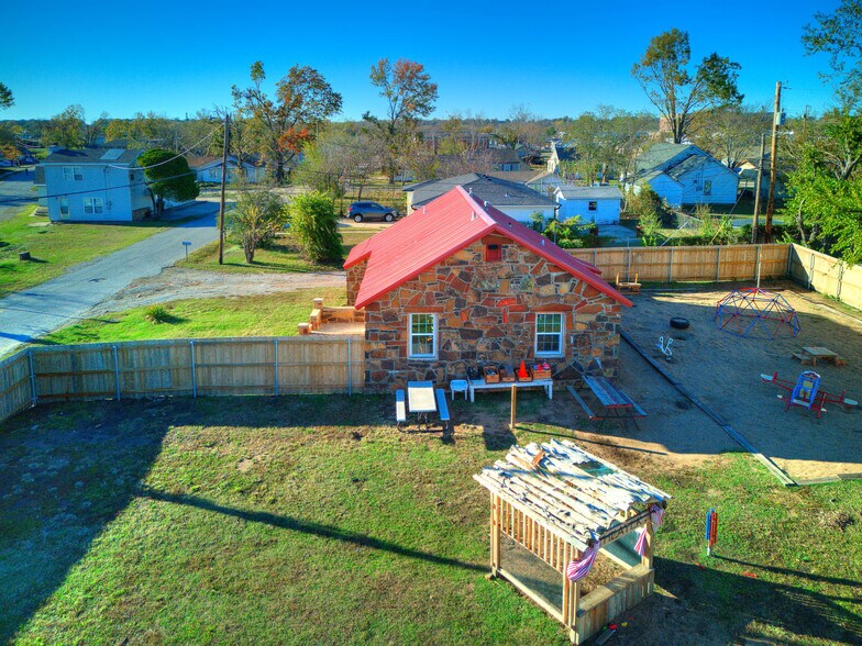 More Photos Of 305 S Chickasaw Ave, Claremore Daycare Center For Sale