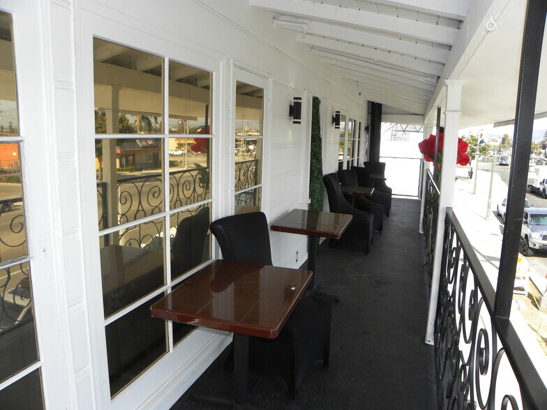 More Photos Of 4225 Crenshaw Blvd, Los Angeles Bar For Lease