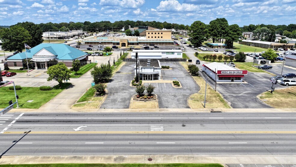 More Photos Of 2804 E Race Ave, Searcy Healthcare For Sale