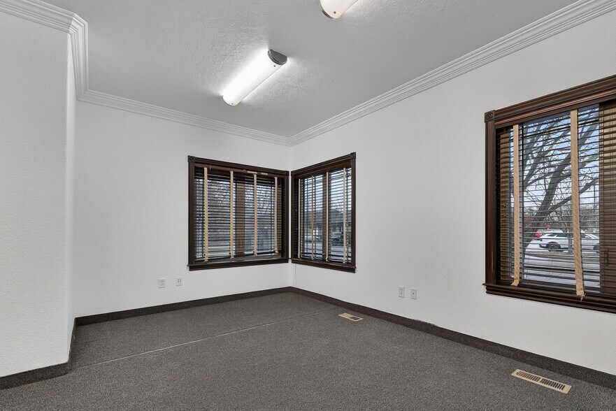 More Photos Of 2563 S Five Mile Ave, Boise Office Residential For Lease