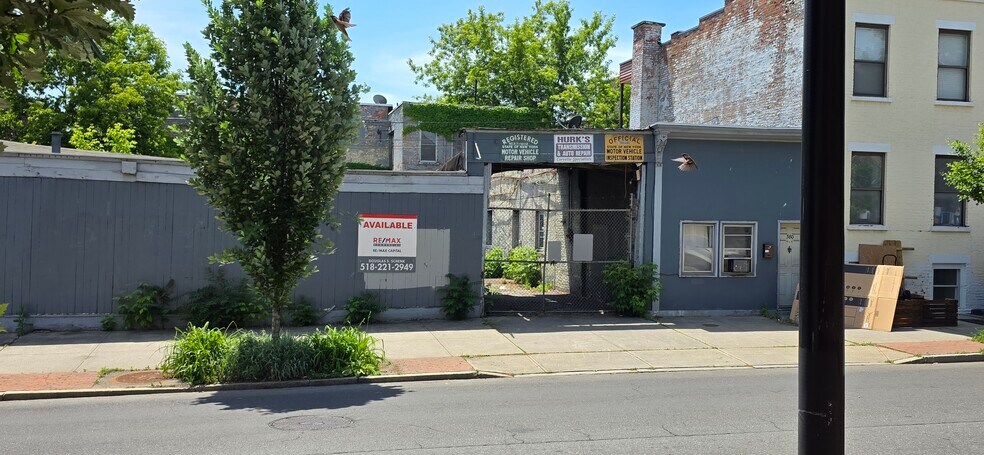 More Photos Of 380 Madison Ave, Albany Storefront Retail Residential For Sale