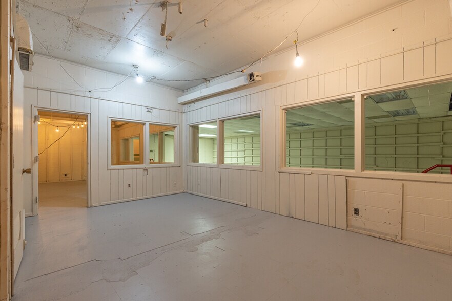 More Photos Of 8871 Griffith Rd, Nashville Warehouse For Sale
