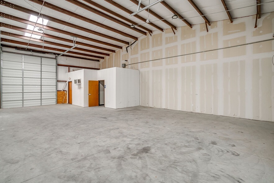 More Photos Of 1120 Blue Mound Rd W, Haslet Unknown For Lease