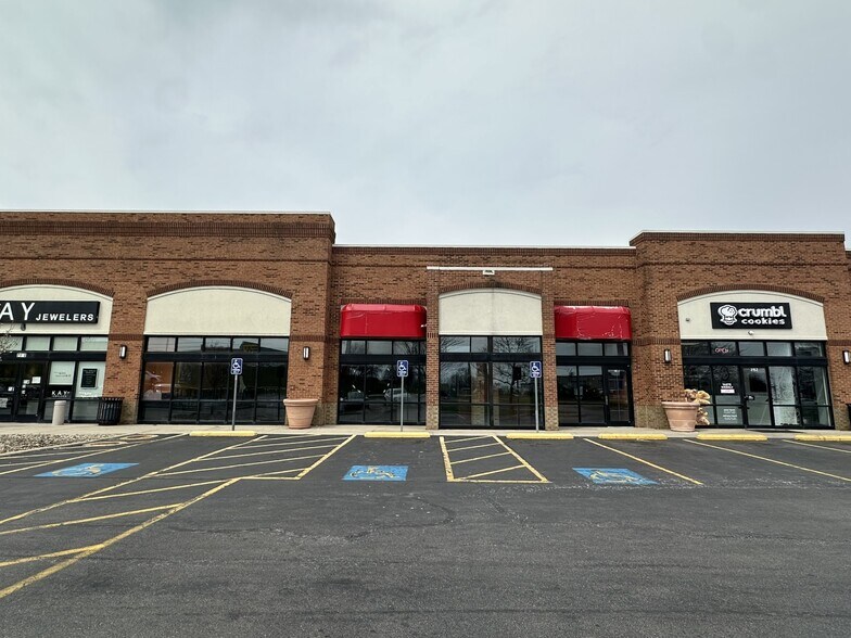 More Photos Of 2150-2172 Walker Lake Rd, Ontario General Retail For Sale