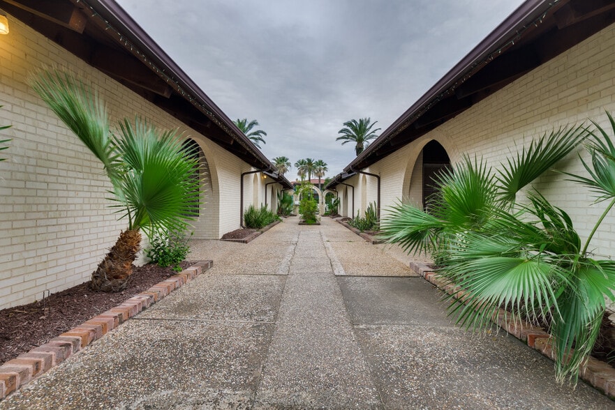 More Photos Of 1601 Broadway St, Galveston Assisted Living For Sale