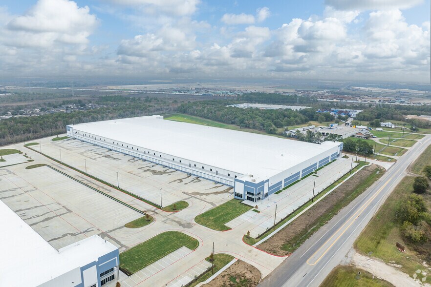 More Photos Of 5814 N Highway 146, Baytown Unknown For Lease