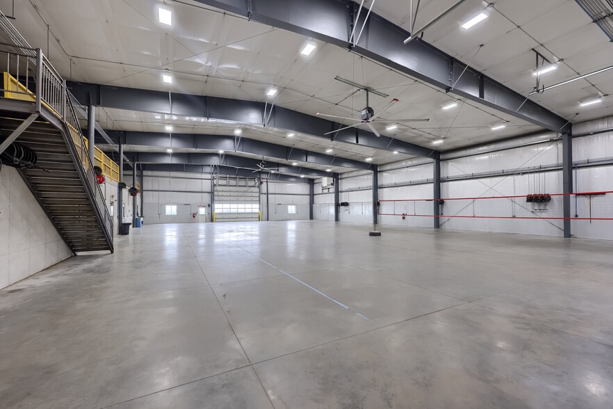 More Photos Of 608 Fairview Rd, Manheim Specialty For Lease