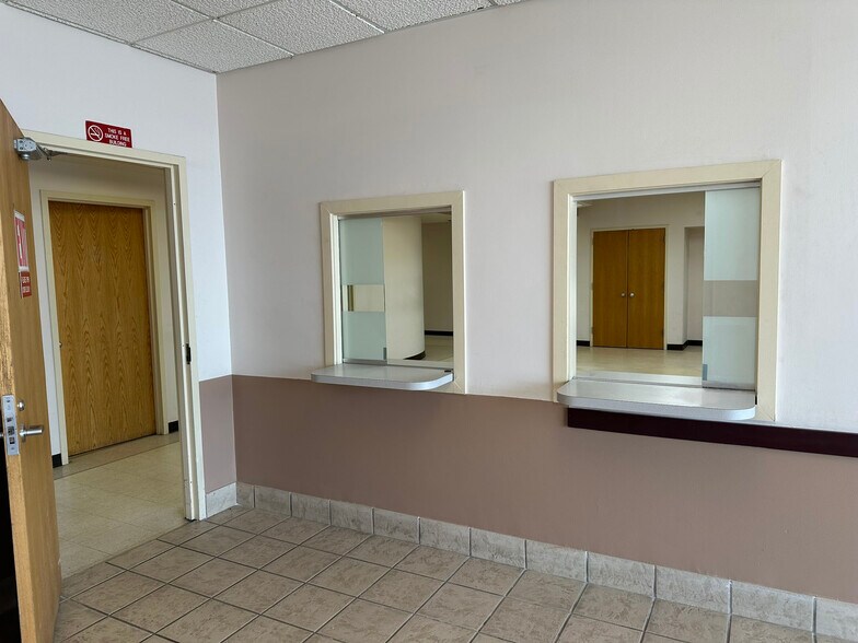 More Photos Of 961 Canal St, Syracuse Medical For Sale