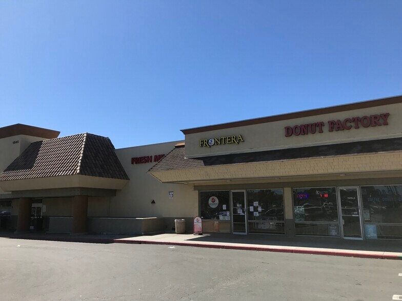 More Photos Of 1839 W Vista Way, Vista General Retail For Lease