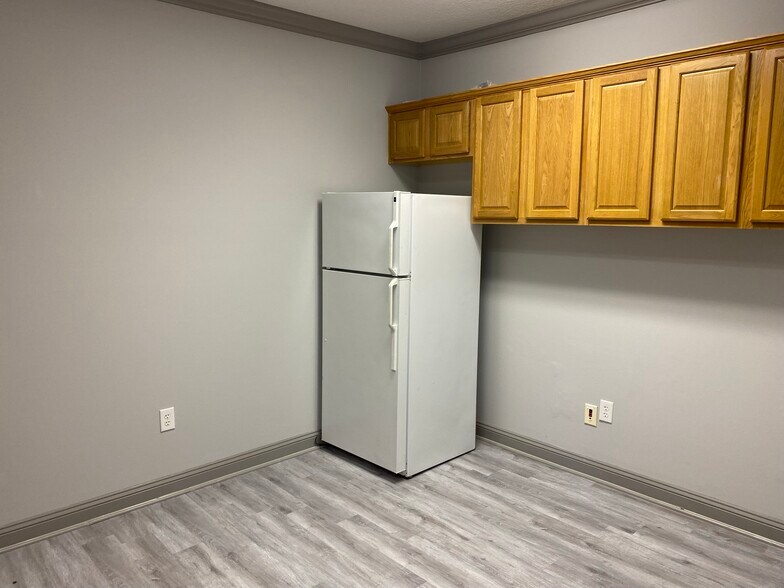 More Photos Of 6817 Southpoint Pky, Jacksonville Loft Creative Space For Lease