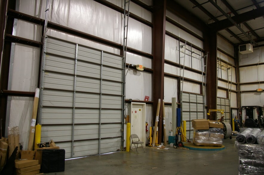 More Photos Of 3371 Martin Farm Rd, Suwanee Warehouse For Sale