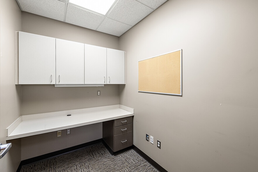 More Photos Of 1794 N Lapeer Rd, Lapeer Medical For Lease
