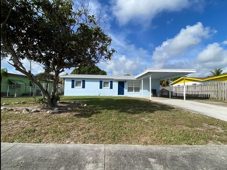 More Photos Of 2211 SE 3rd St, Boynton Beach Apartments For Sale