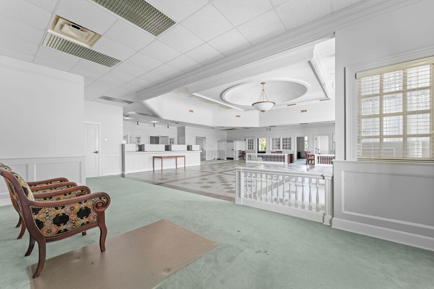 More Photos Of 8710 Hwy 69 S, Tuscaloosa Bank For Sale