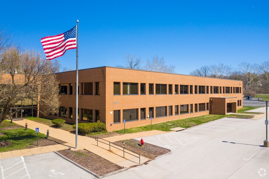 More Photos Of 13515 Barrett Parkway Dr, Ballwin Office For Lease