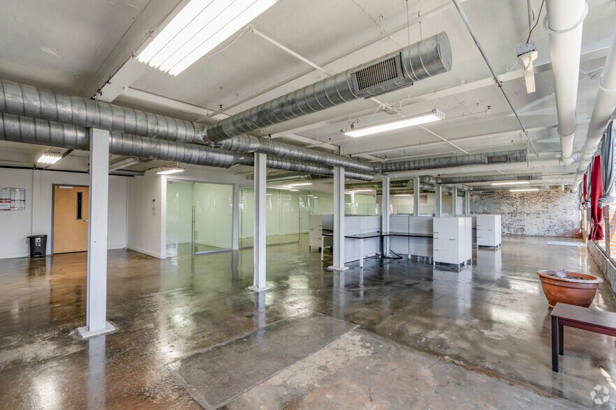 More Photos Of 500 S Main St, Mooresville Unknown For Lease