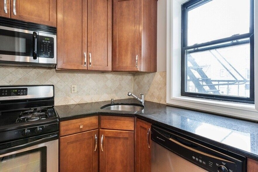 More Photos Of 151 SIP Ave, Jersey City Apartments For Sale