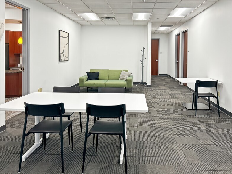 More Photos Of 4470 W 78th Street Cir, Bloomington Coworking Space