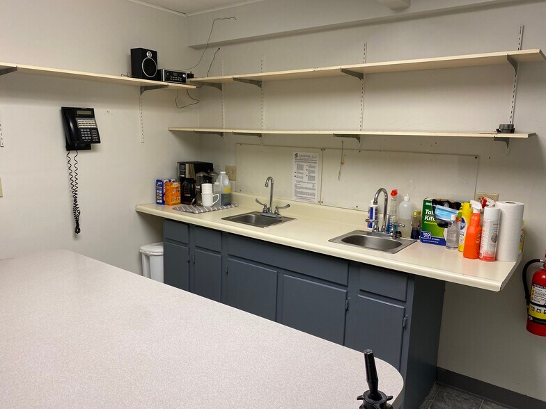 More Photos Of 3542 Springdale Rd, Cincinnati Medical For Sale