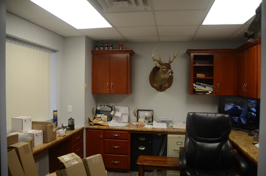 More Photos Of 2270 Pelham Rd S, Jacksonville Flex For Sale