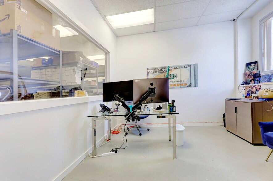 More Photos Of 174 Main Ave, Wallington Warehouse For Sale