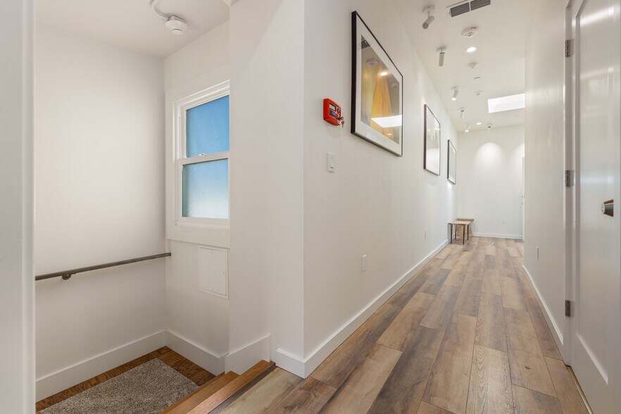 More Photos Of 302 N Main St, Lakeport Storefront For Sale