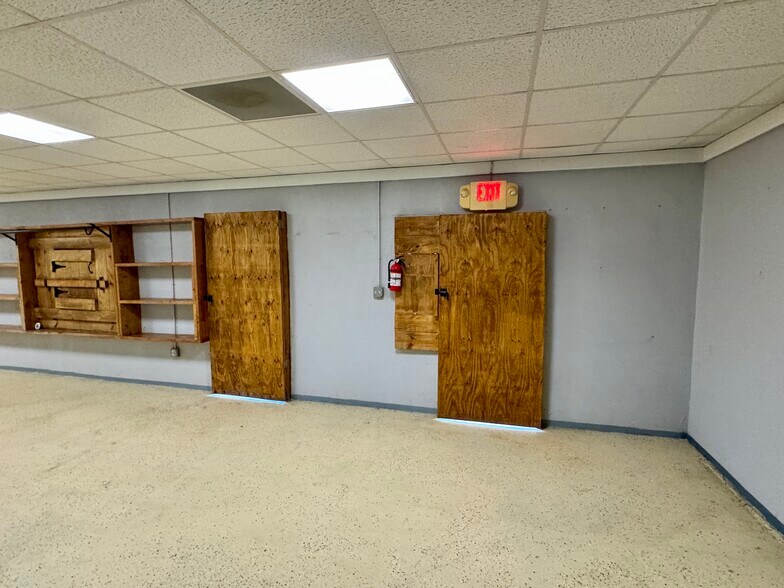 More Photos Of 601 S 9th Ave, Durant Office For Sale