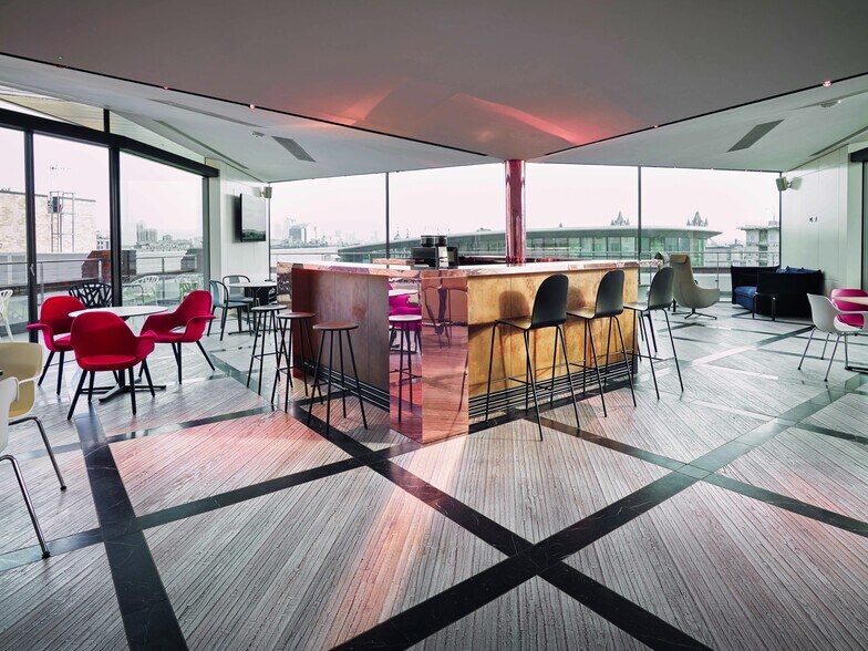 More Photos Of 7 Harp Ln, London Office For Lease