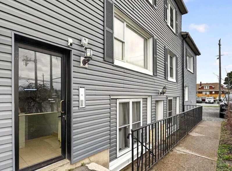 More Photos Of 41 Hartzel Rd, St Catharines Apartments For Sale