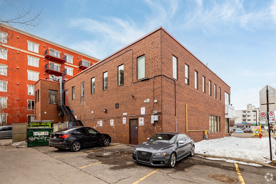 More Photos Of 1500-1530 Boul Henri-Bourassa O, Montréal Storefront For Lease