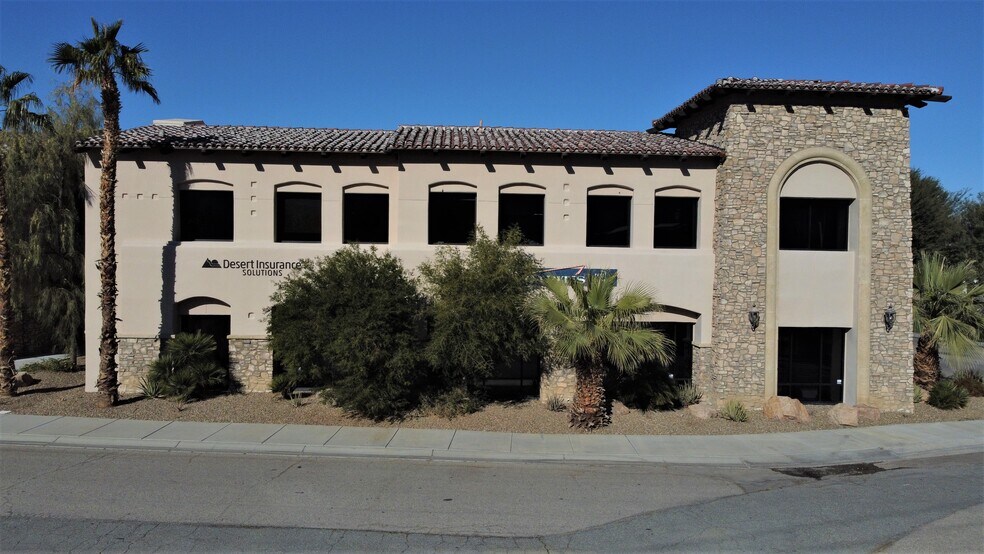 More Photos Of 51625 Desert Club Dr, La Quinta Loft Creative Space For Lease