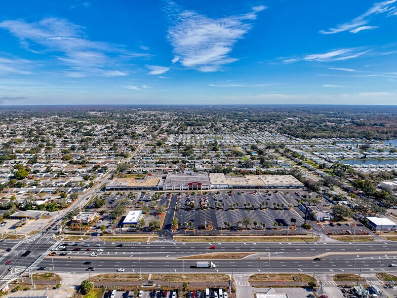 More Photos Of 3312-3440 U.S. Hwy 19, Holiday Unknown For Lease