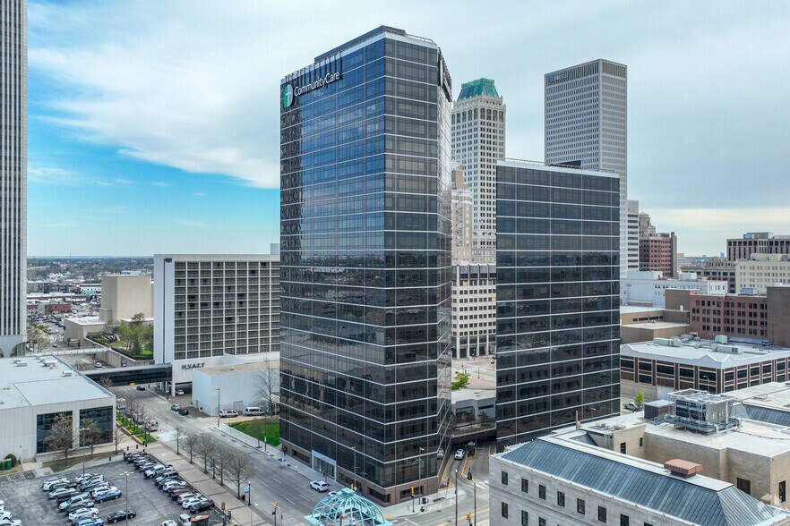 More Photos Of 2 W 2nd St, Tulsa Office For Lease