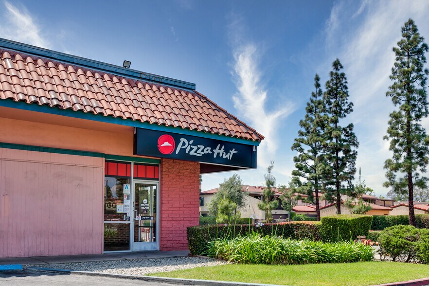 More Photos Of 14001-14005 Ramona Blvd, Baldwin Park Storefront For Lease