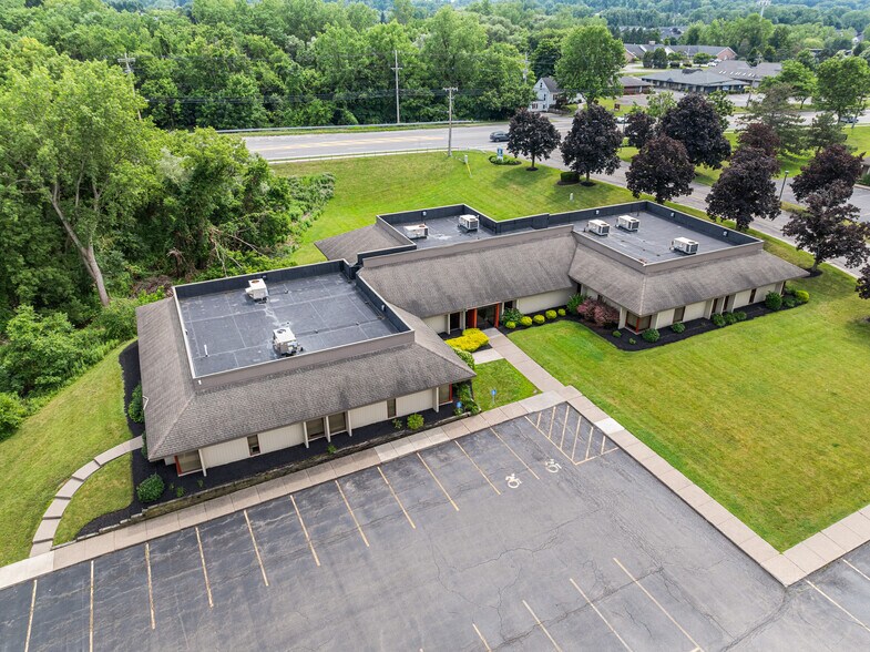 More Photos Of 100 Cross Keys Office Park, Fairport Unknown For Lease