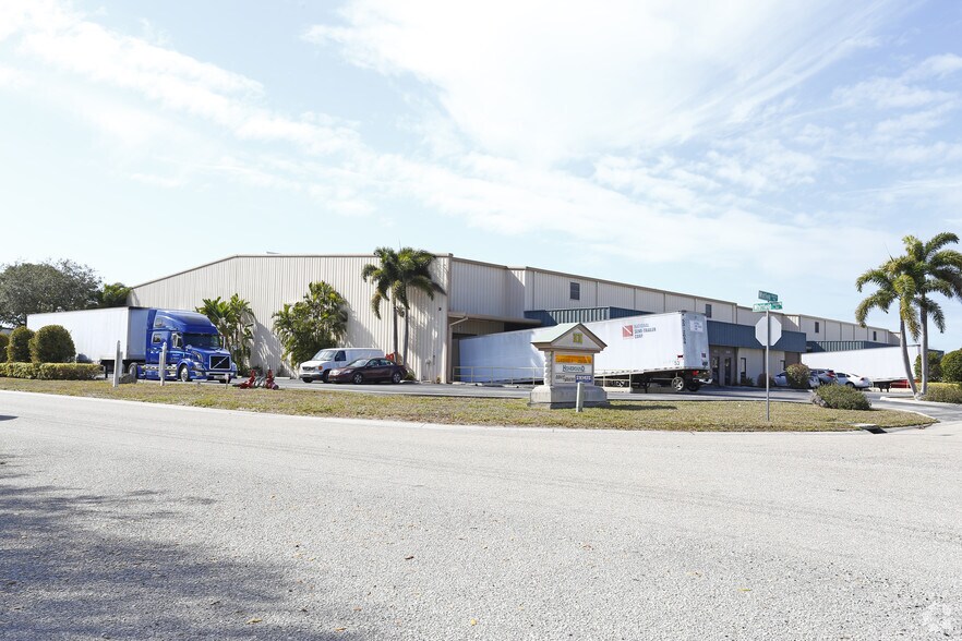 More Photos Of 2322 Whitfield Industrial Way, Sarasota Warehouse For Sale