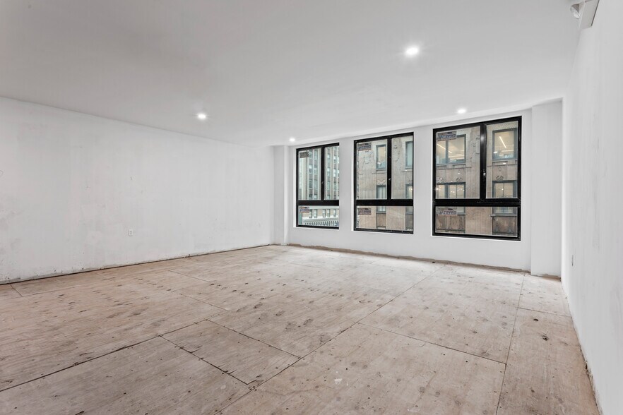 More Photos Of 203-205 W 38th St, New York Office For Lease