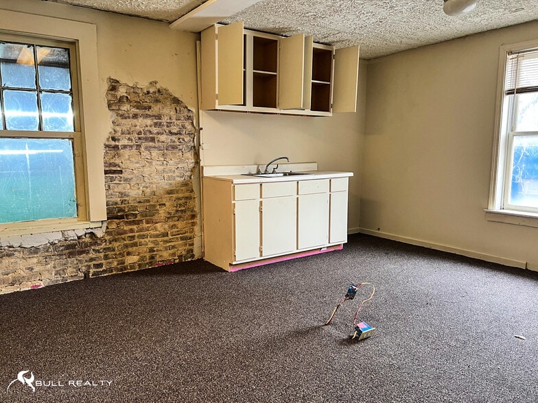 More Photos Of 2460 Moreland Ave, Atlanta Warehouse For Lease